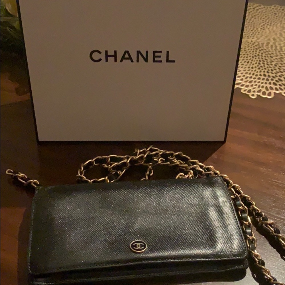 Chanel Wallet w/Chain